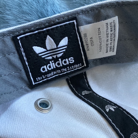 White Adidas hat - Picture 4 of 5